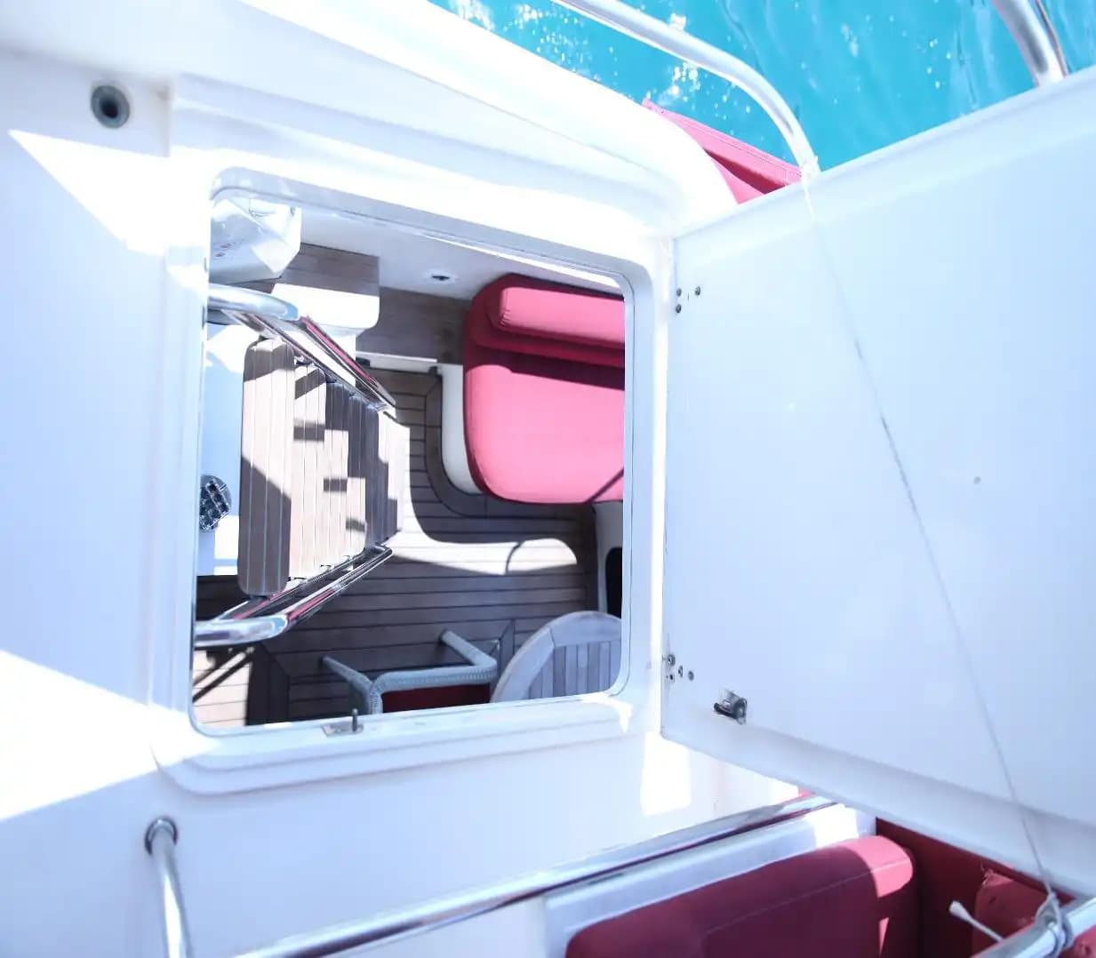 Bodrum Koylarında Hız ve Konforun Buluştuğu, Fairline 55 Lüks Motoryat 24