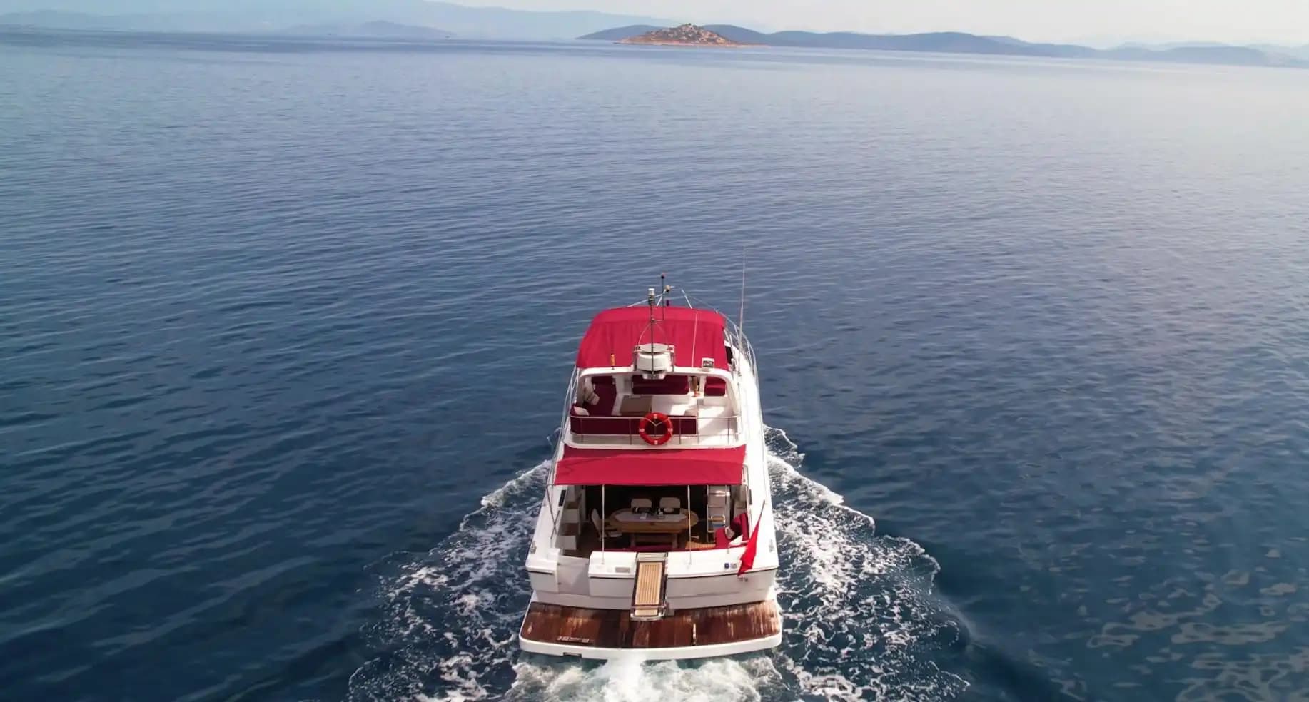 Bodrum Koylarında Hız ve Konforun Buluştuğu, Fairline 55 Lüks Motoryat 10