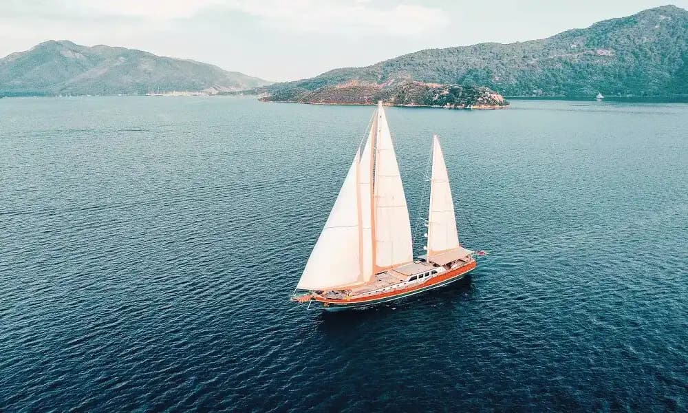 Bodrum’un Turkuaz Sularında 47 Metrelik Eşsiz Lüks Gulet