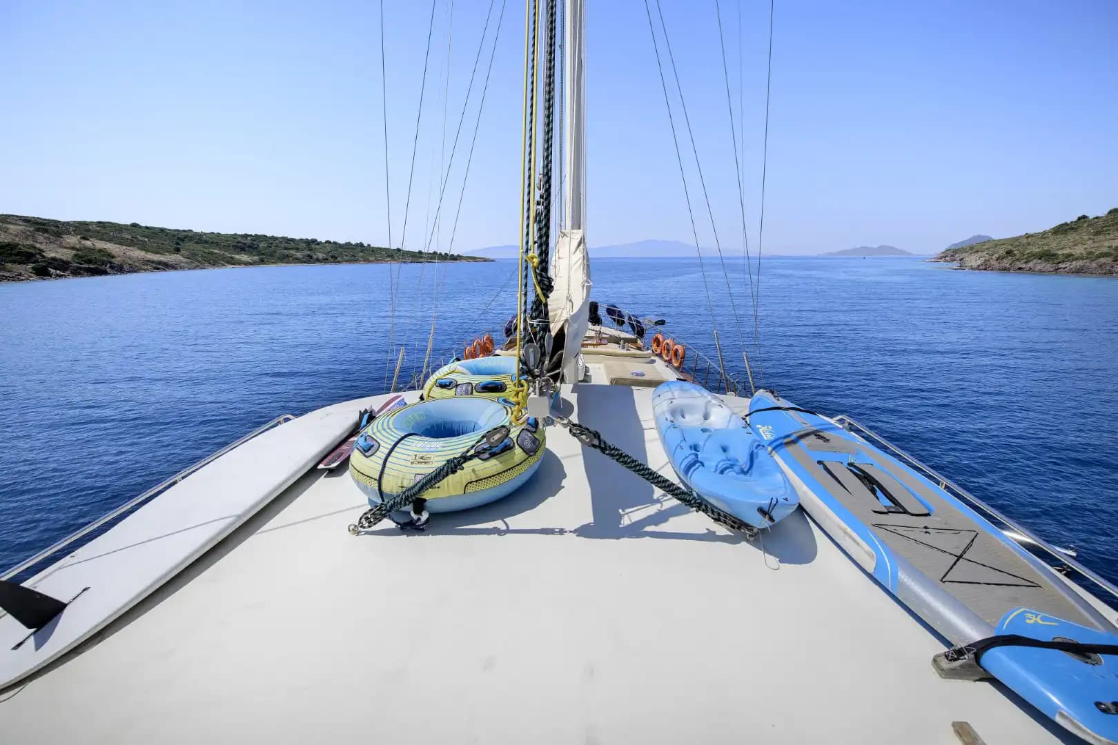 Bodrum’un Enfes Koylarında Lüks ve Konforlu 12 Kişi Kapasiteli Gulet 14