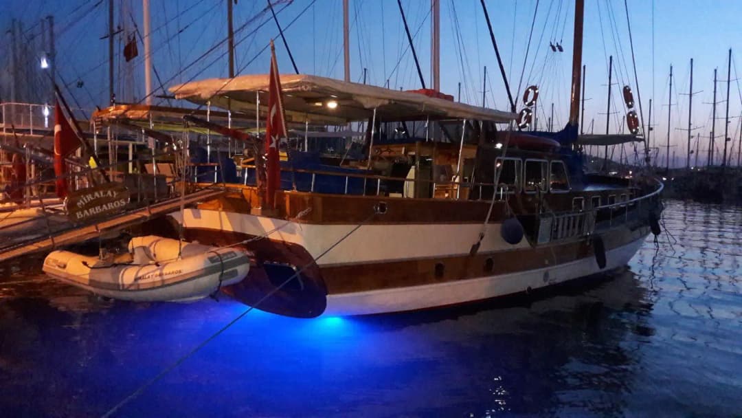 Gökova Körfezi'nin Saklı Koylarında, 4 Kabinli, 8 Kişilik Huzurlu Gulet