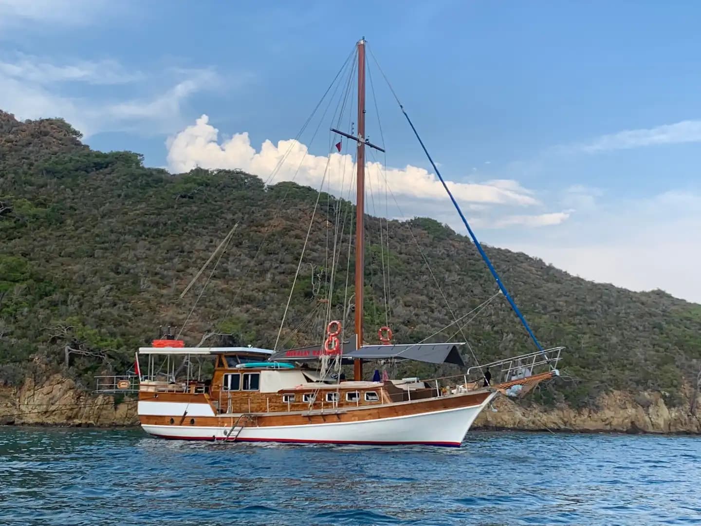 Gökova Körfezi'nin Saklı Koylarında, 4 Kabinli, 8 Kişilik Huzurlu Gulet 4