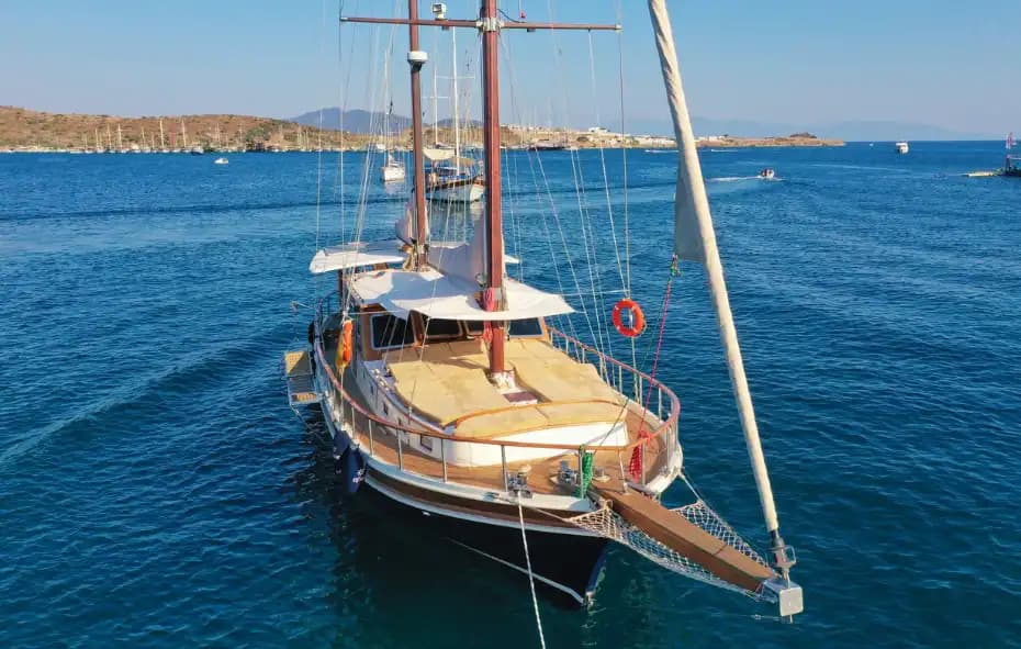 Bodrum'da 8 Kişilik Arkadaş Grupları yada Kalabalık Aileler İçin Uygun Gulet