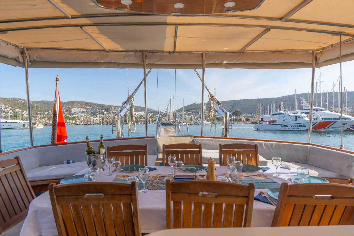 Bodrum’da 20 Metrelik Gulet ile 8 Kişilik Huzurlu Deniz Turu 25