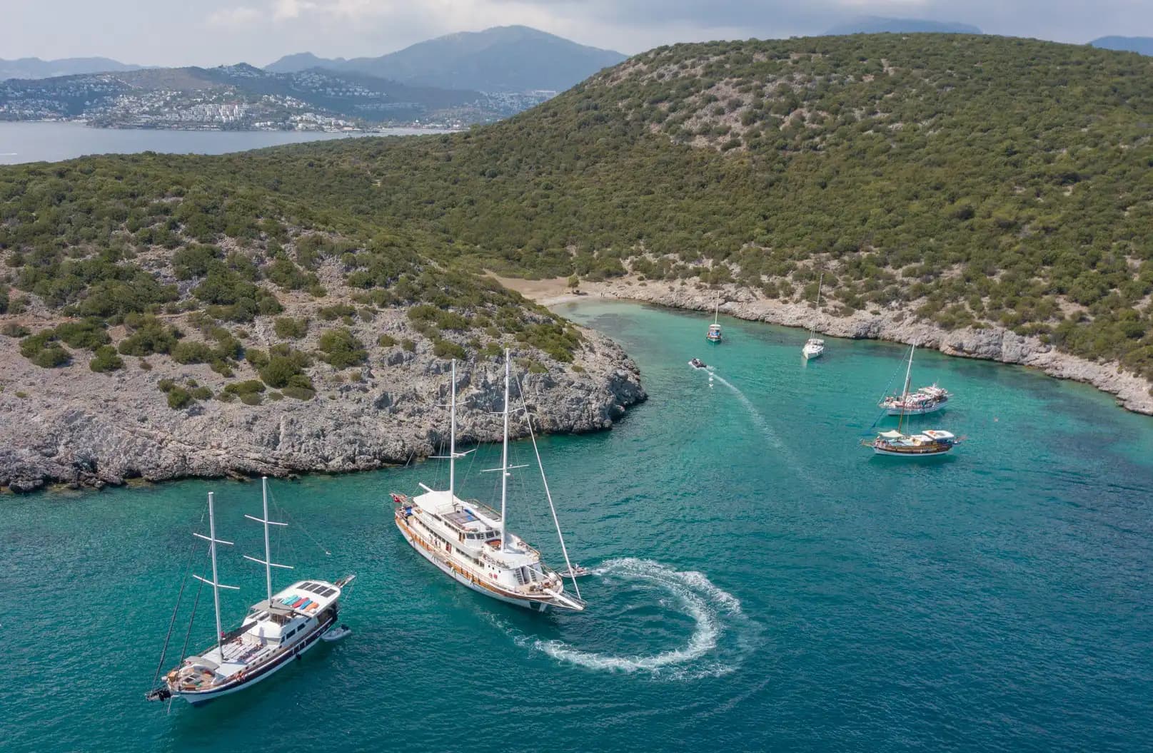 Bodrum’da 20 Metrelik Gulet ile 8 Kişilik Huzurlu Deniz Turu 9