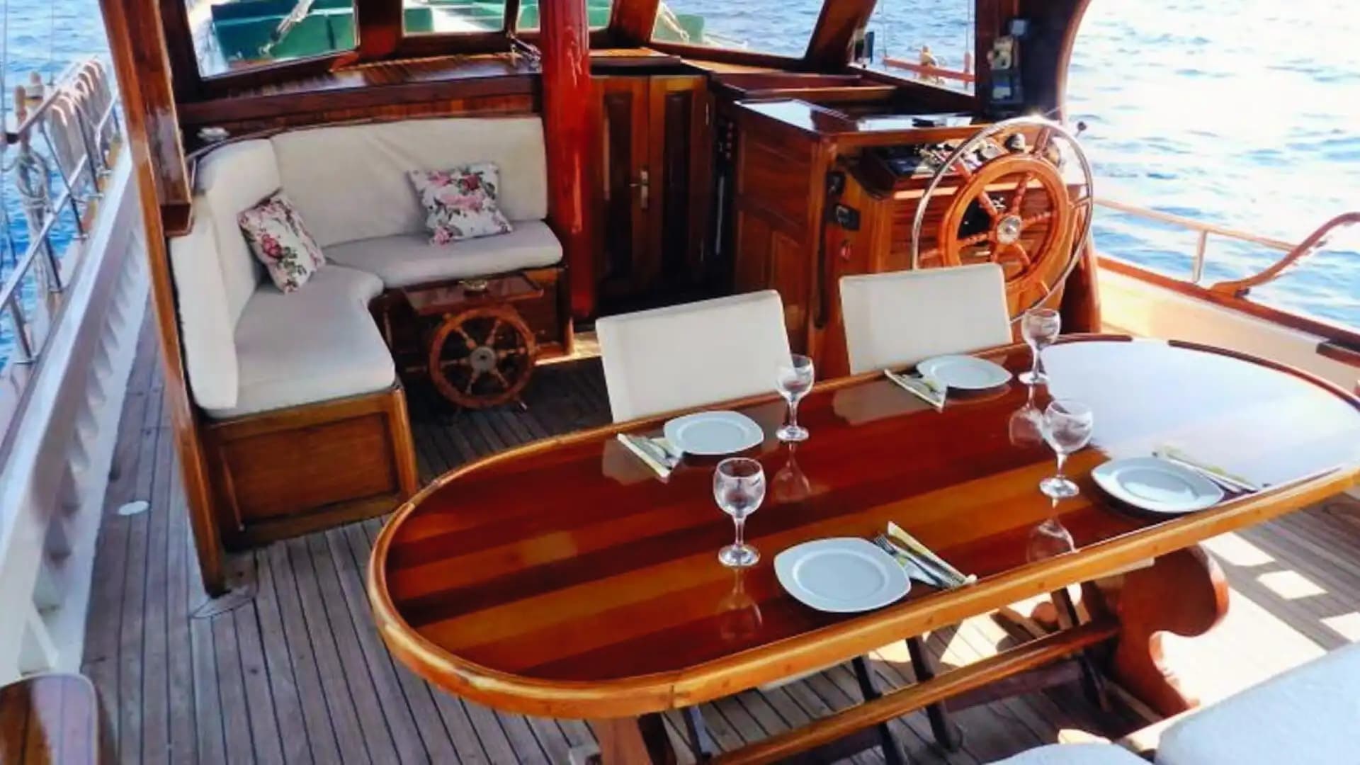 Bodrum'da konaklamalı Tatiller İçin İdeal 3 Kabinli Gulet 11