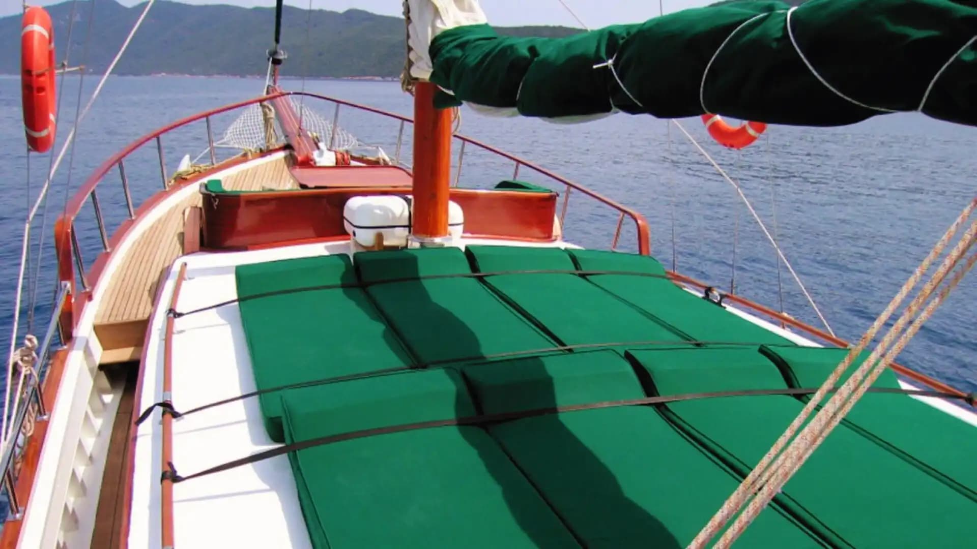 Bodrum'da konaklamalı Tatiller İçin İdeal 3 Kabinli Gulet 7