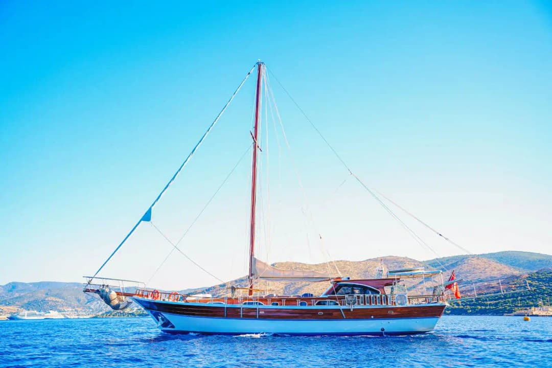 Bodrum’da 17 Metrelik Gulet Tam Donanımıyla Eşsiz Bir Deniz Tatili Sunuyor