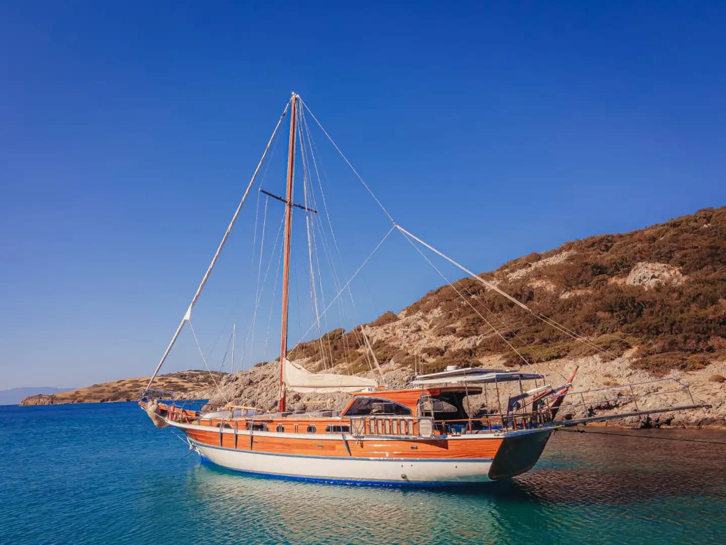 Bodrum’da 17 Metrelik Gulet Tam Donanımıyla Eşsiz Bir Deniz Tatili Sunuyor 6