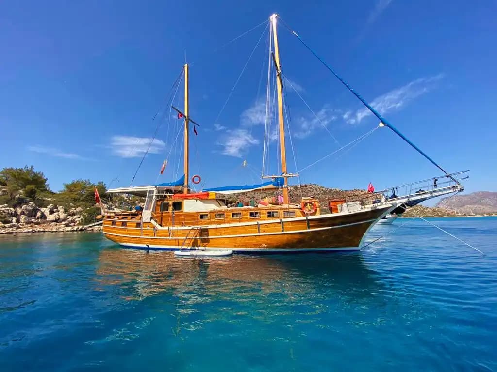 Bodrum'un Enfes Sularında 6 Kabinli Lüks Gulet ile Unutulmaz Deneyim