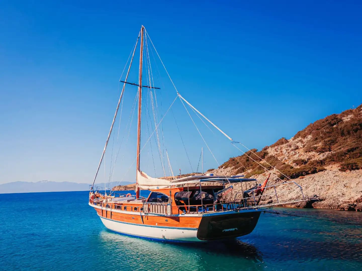 Bodrum’da 17 Metrelik Gulet Tam Donanımıyla Eşsiz Bir Deniz Tatili Sunuyor 7