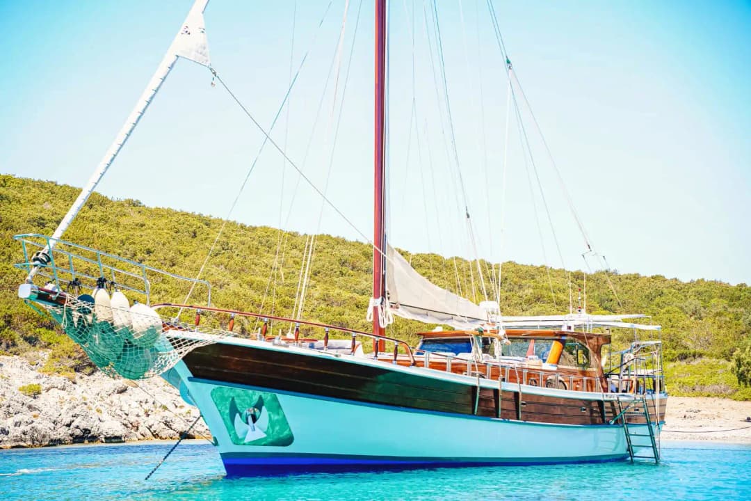 Bodrum’da 17 Metrelik Gulet Tam Donanımıyla Eşsiz Bir Deniz Tatili Sunuyor