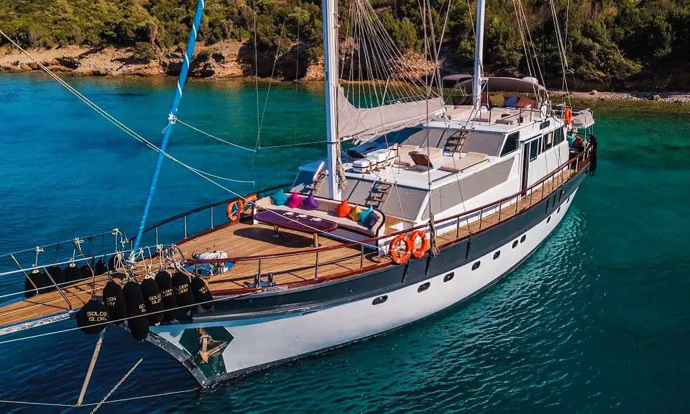 Bodrum’da Ege'nin Turkuaz Denizinde 24 Metrelik 12 Kişilik Lüks Gulet
