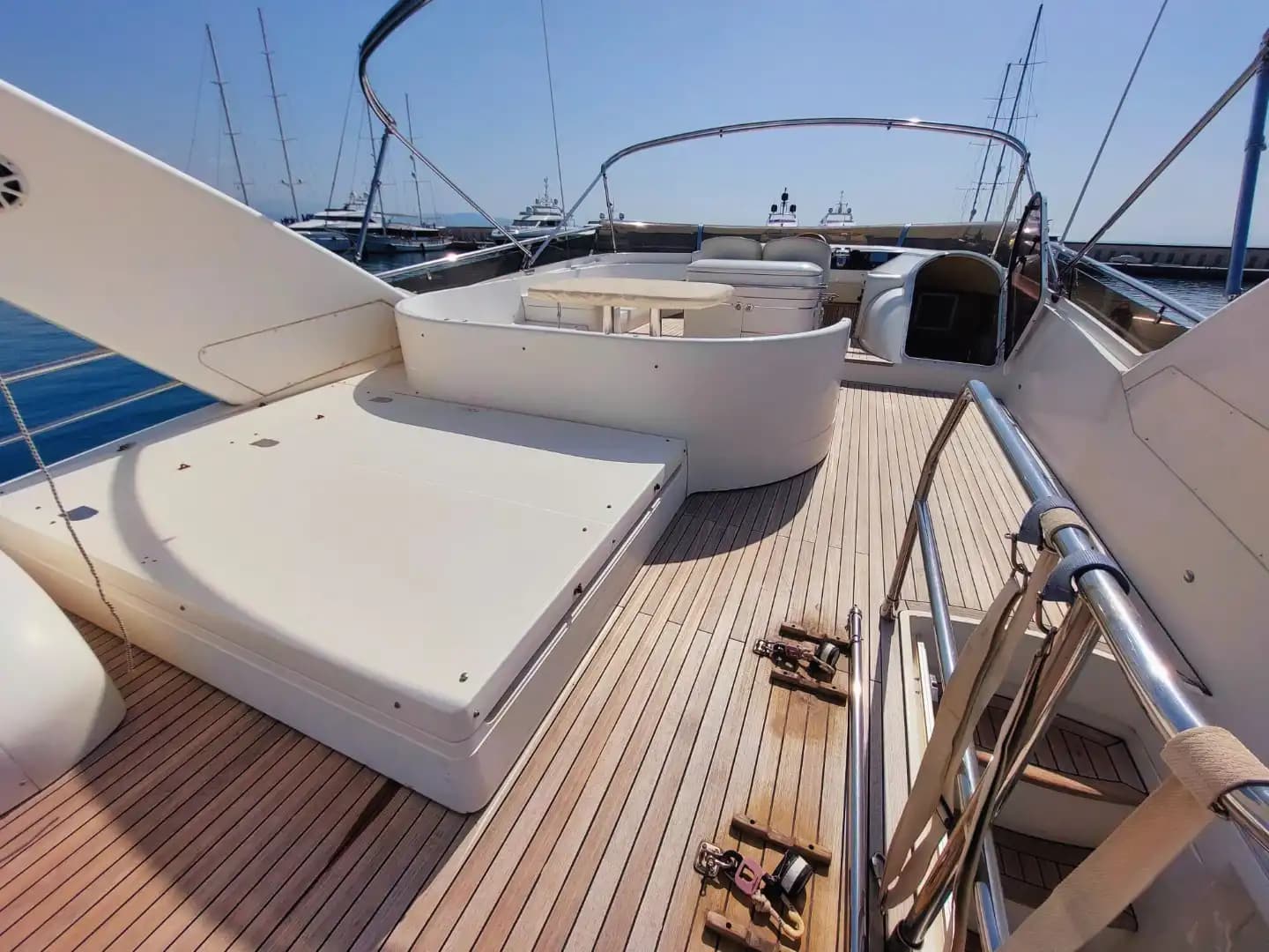Bodrum’da Etkinliklere Özel, Şık ve Modern Princess Motoryat 9