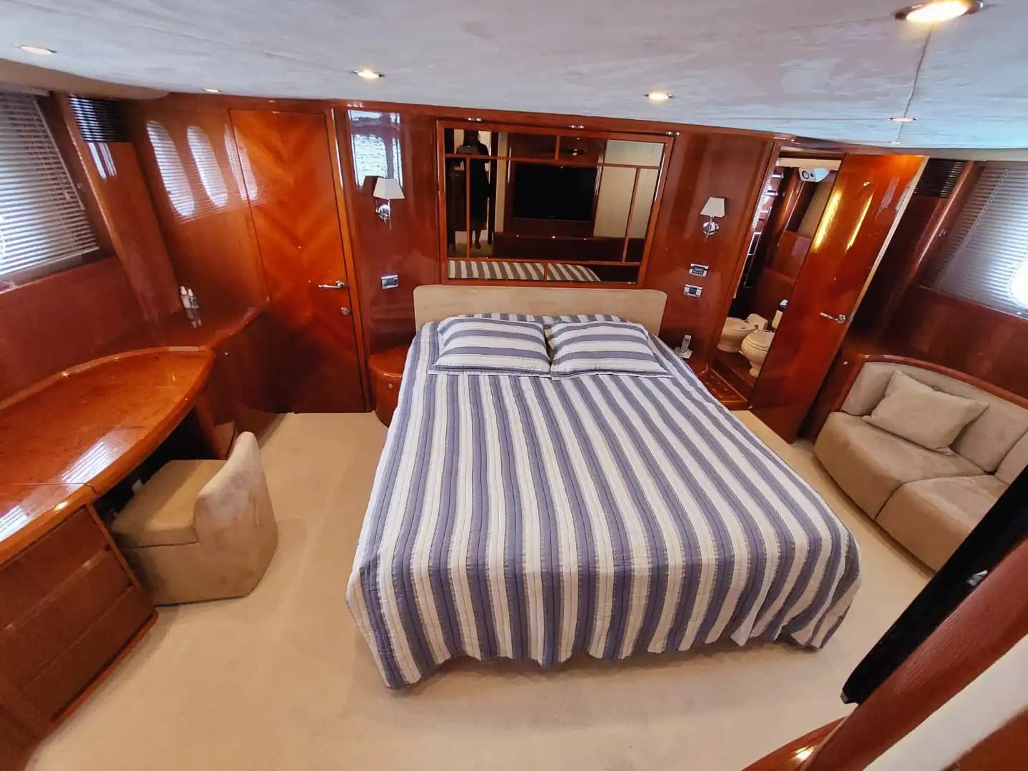 Bodrum’da Etkinliklere Özel, Şık ve Modern Princess Motoryat 19
