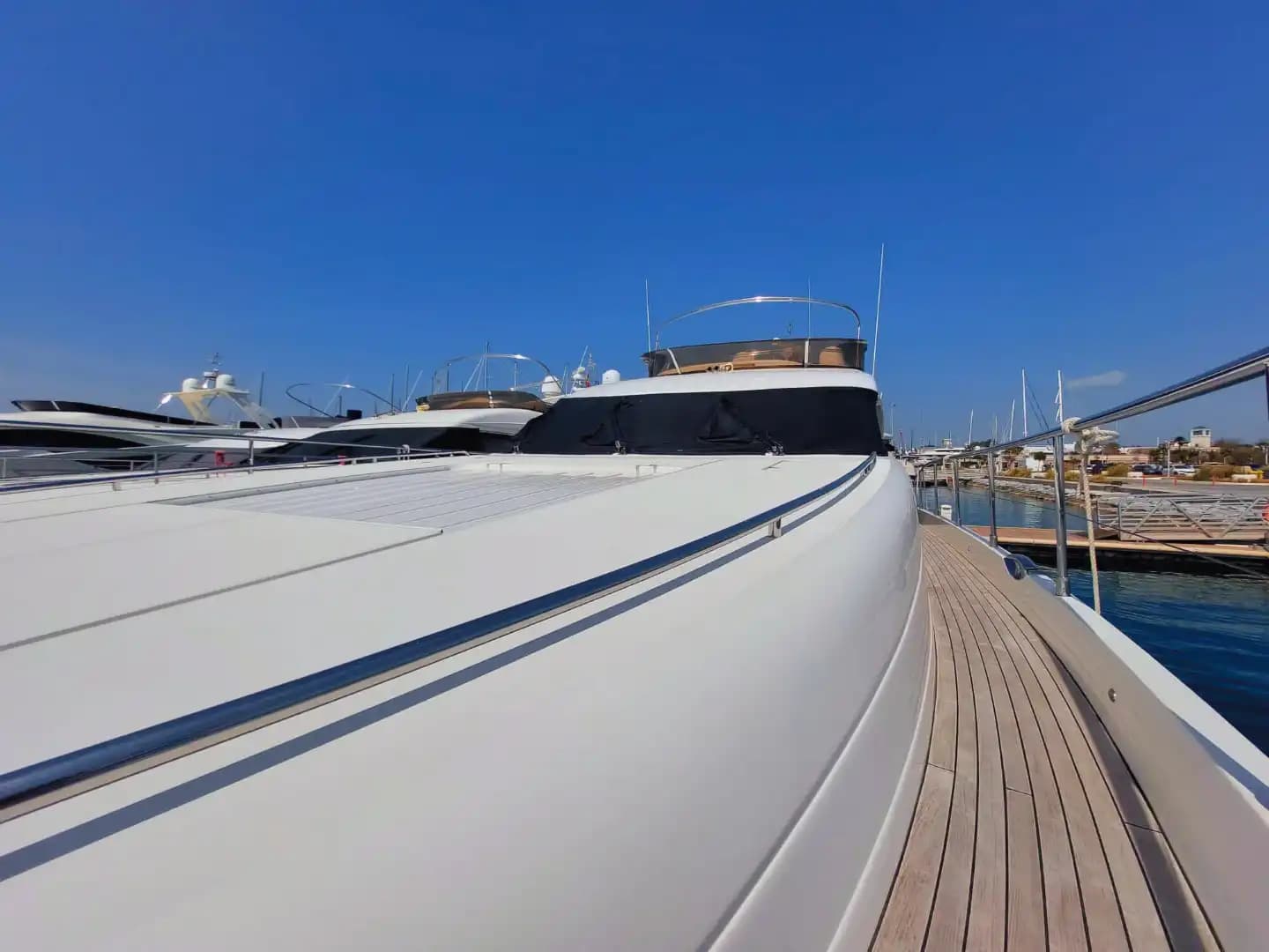 Bodrum’da Etkinliklere Özel, Şık ve Modern Princess Motoryat 7
