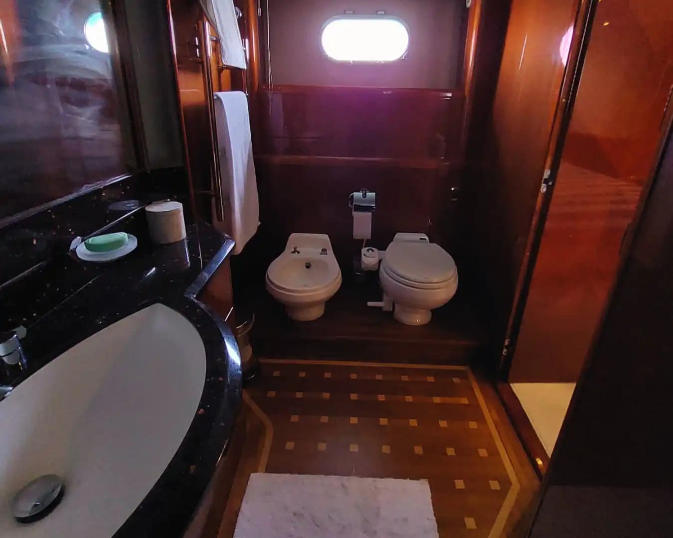Bodrum’da Etkinliklere Özel, Şık ve Modern Princess Motoryat 23
