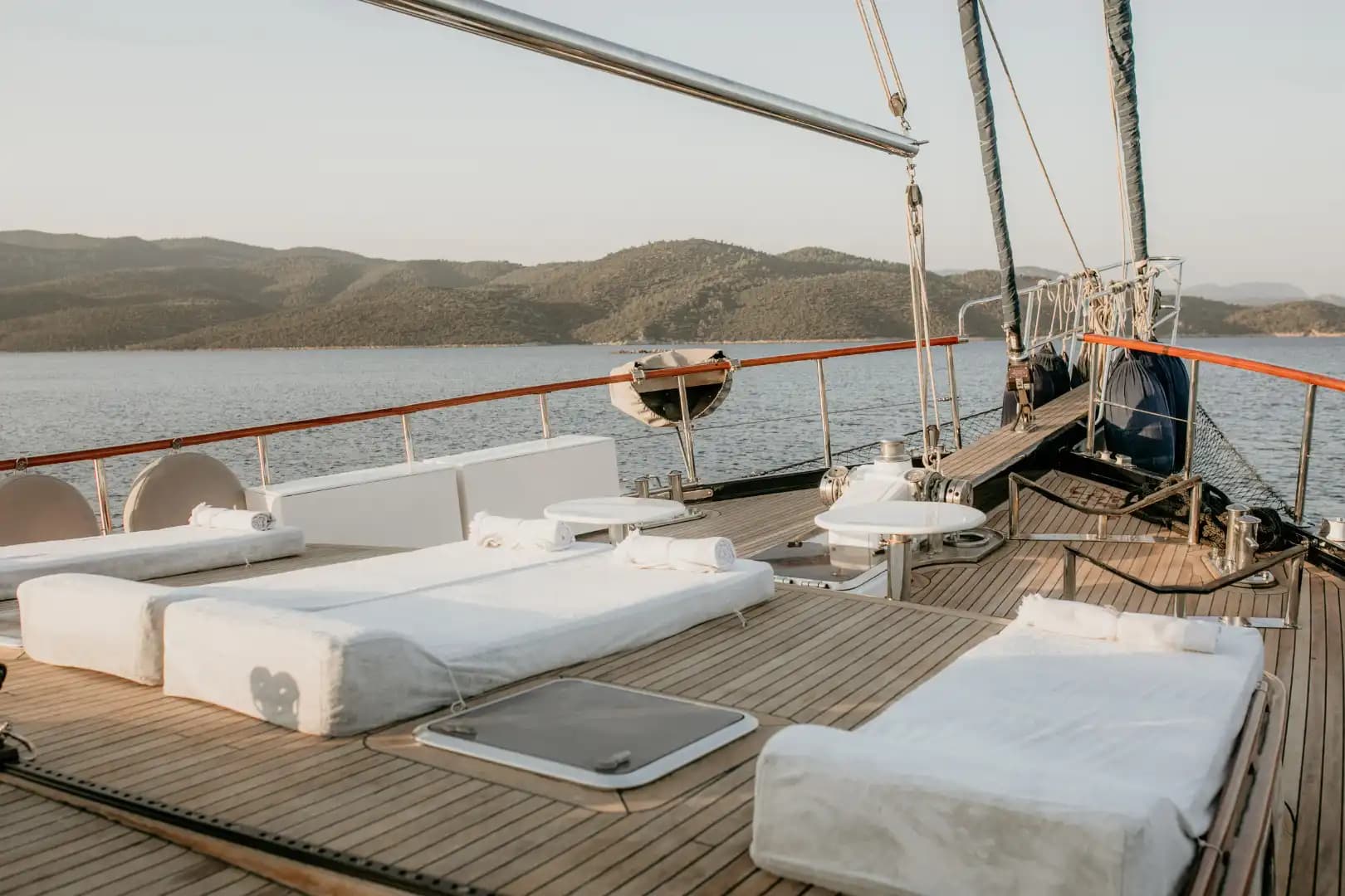 Bodrum'da Lüks Gulet ile Sakin ve Konforlu Bir Mavi Yolculuk 19