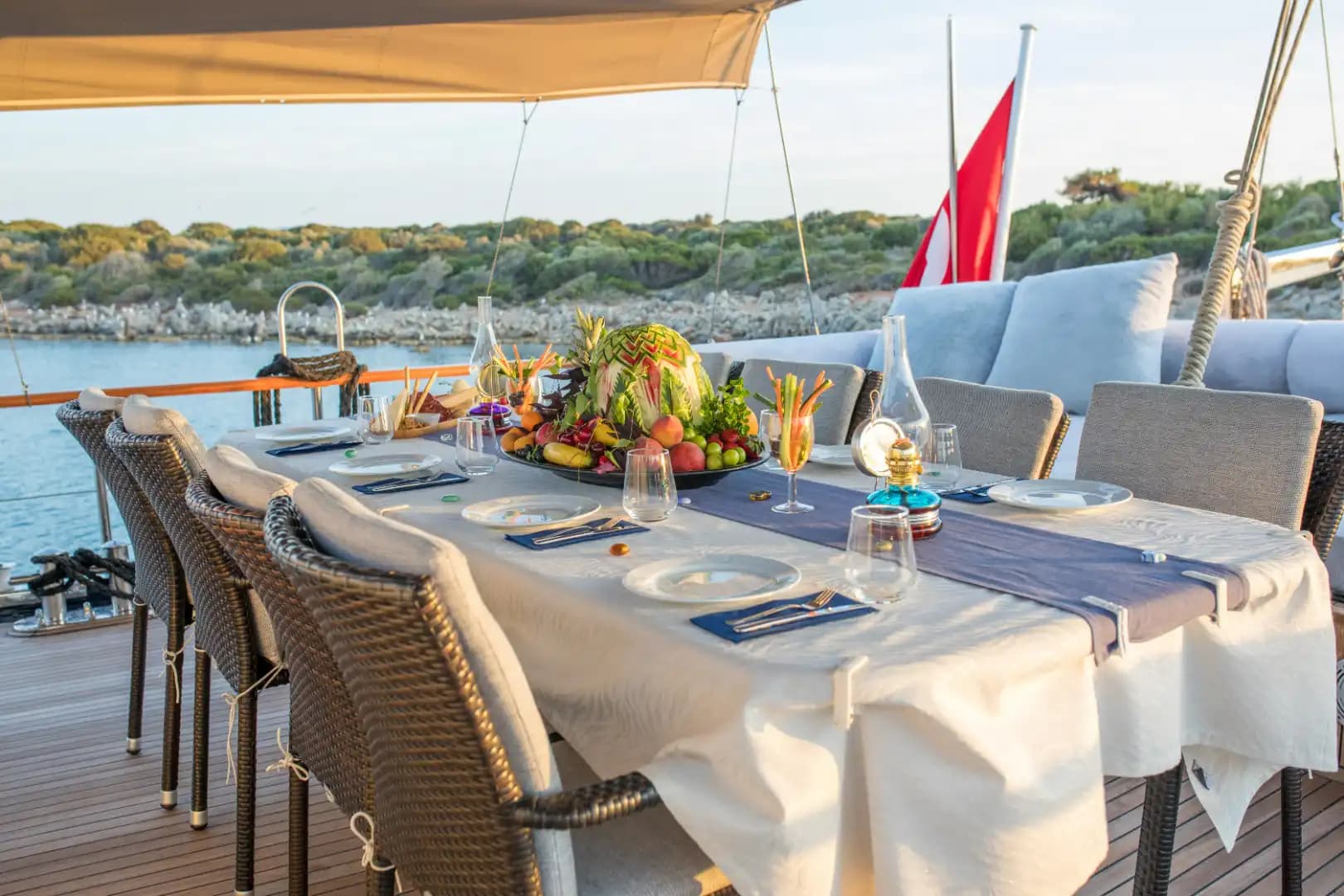 Bodrum'da Lüks Gulet ile Sakin ve Konforlu Bir Mavi Yolculuk 20