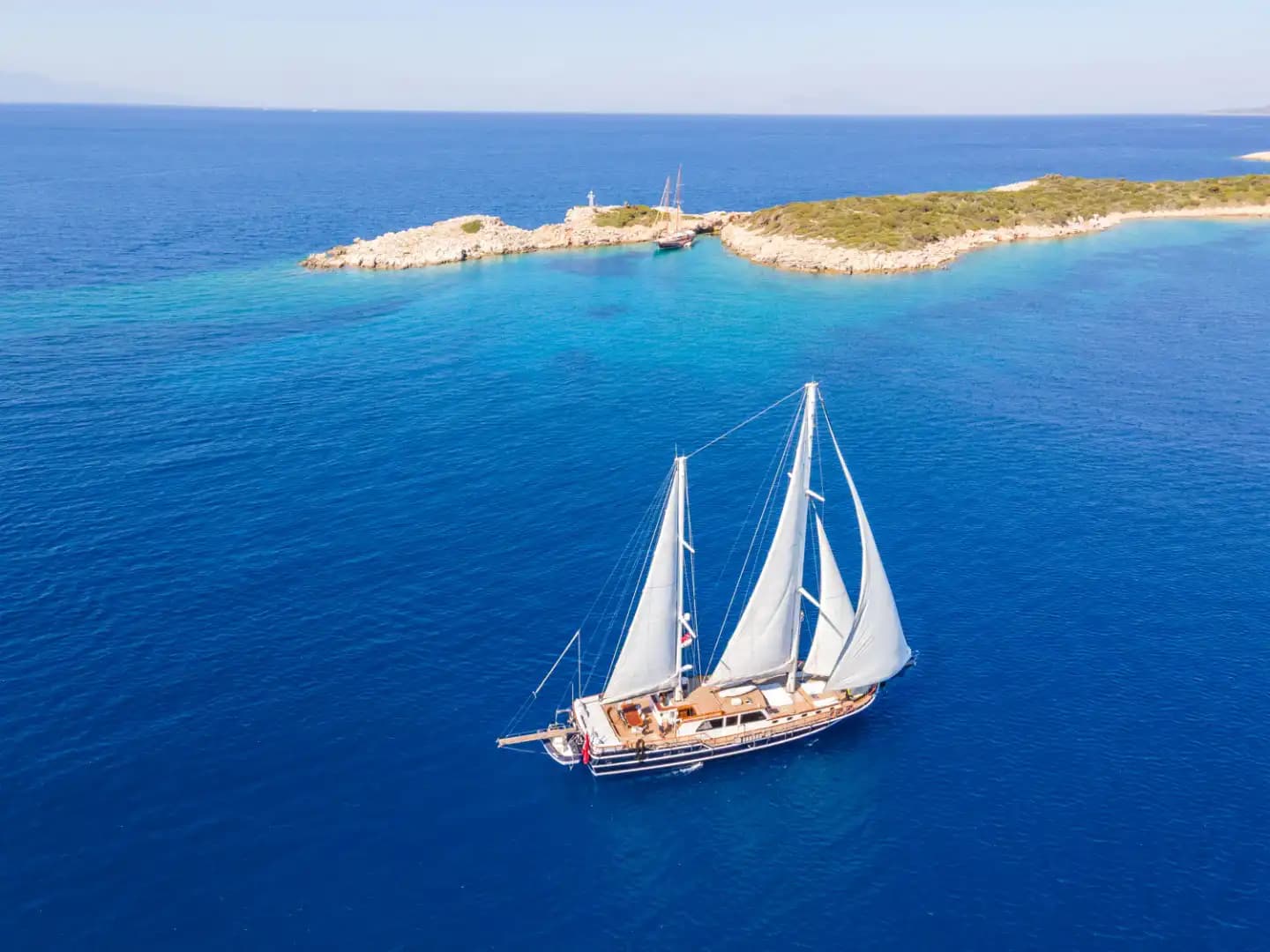 Bodrum'da Lüks Gulet ile Sakin ve Konforlu Bir Mavi Yolculuk 6