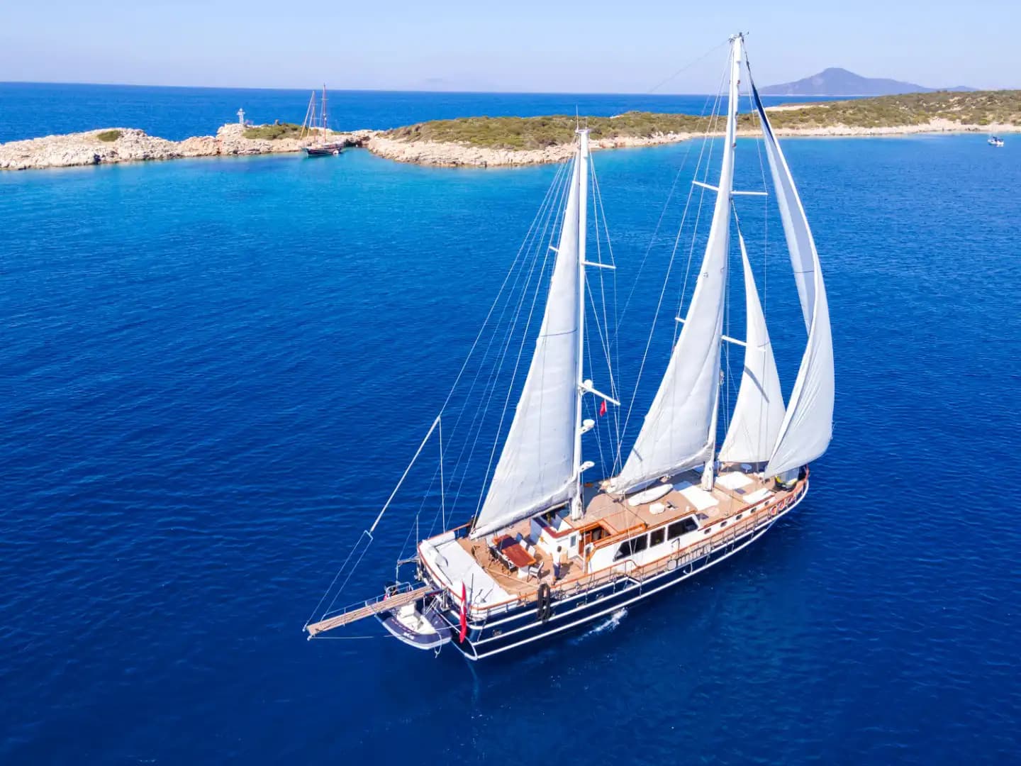 Bodrum'da Lüks Gulet ile Sakin ve Konforlu Bir Mavi Yolculuk - Yatta Kurumsal Toplantı