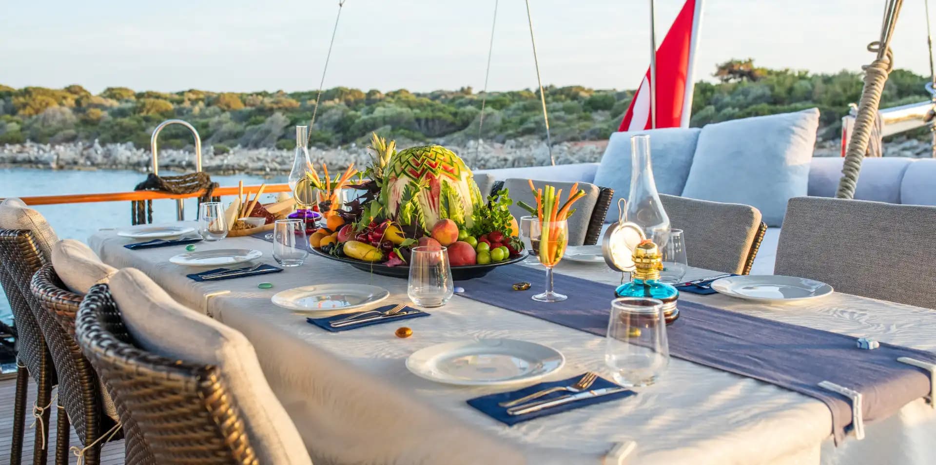 Bodrum'da Lüks Gulet ile Sakin ve Konforlu Bir Mavi Yolculuk 15