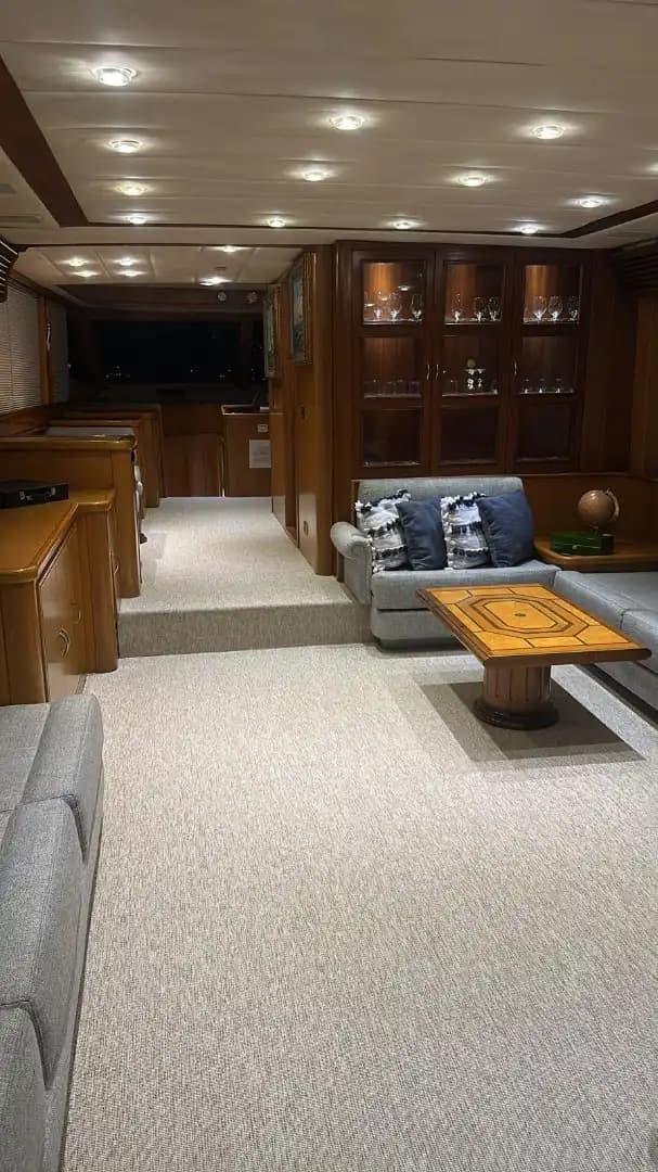 Bodrum'da Geniş Gruplara Uygun, 27 Metre, 3 Kabinli Şık Motoryat 7