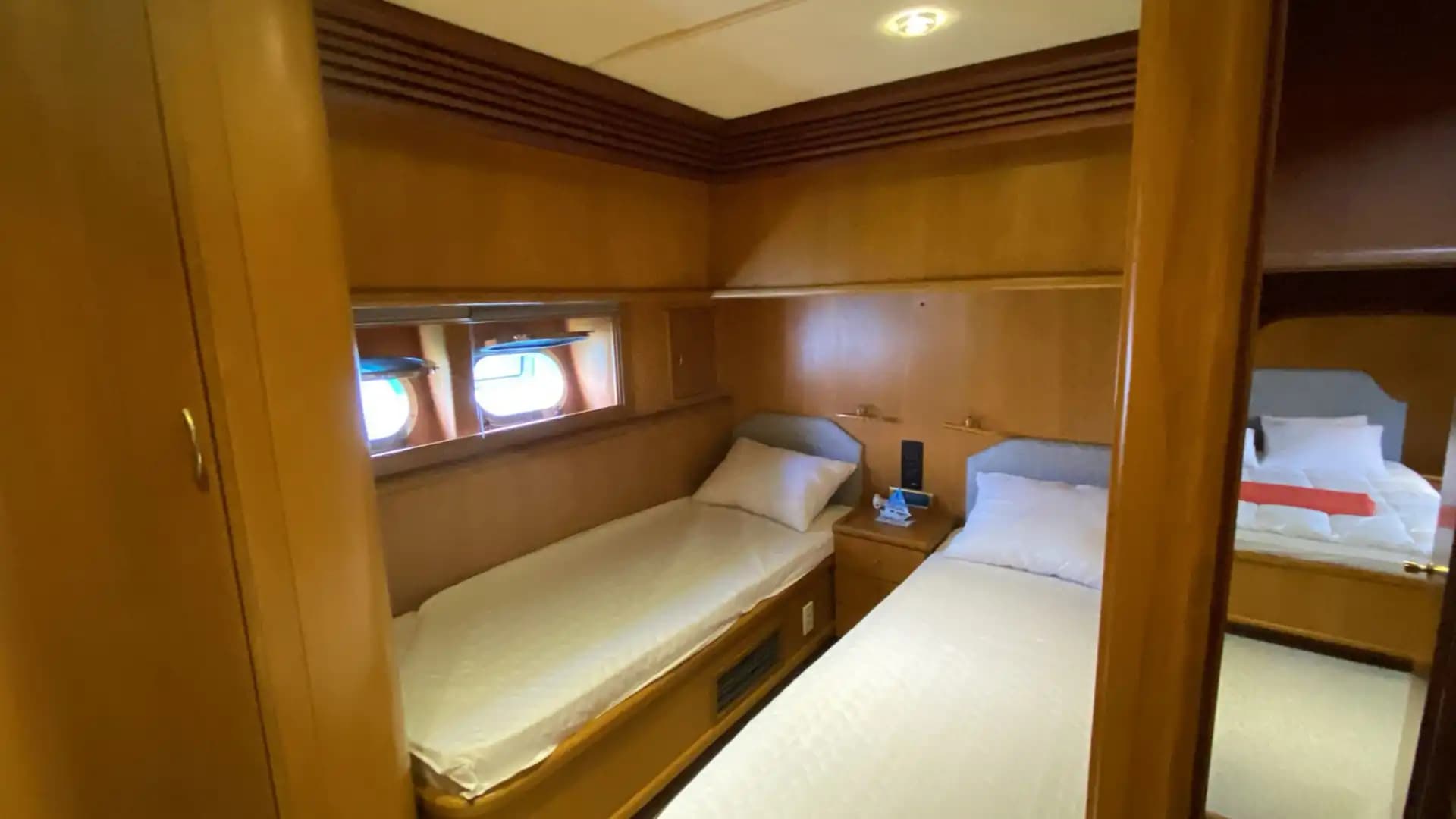 Bodrum'da Geniş Gruplara Uygun, 27 Metre, 3 Kabinli Şık Motoryat 8