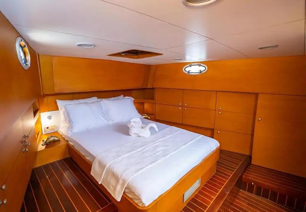 Bodrum'da 24m Lüks Ketch Gulet Kiralama 15