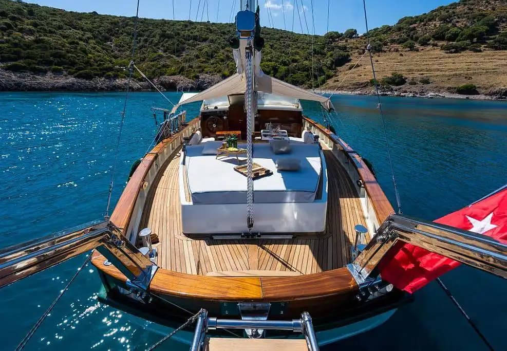 Bodrum'da 24m Lüks Ketch Gulet Kiralama