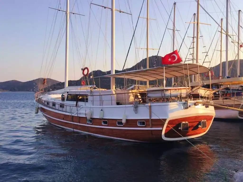 Marmaris Bozburun’un Sakin Sularında 5 Kabinli Lüks Gulet Tatili 3