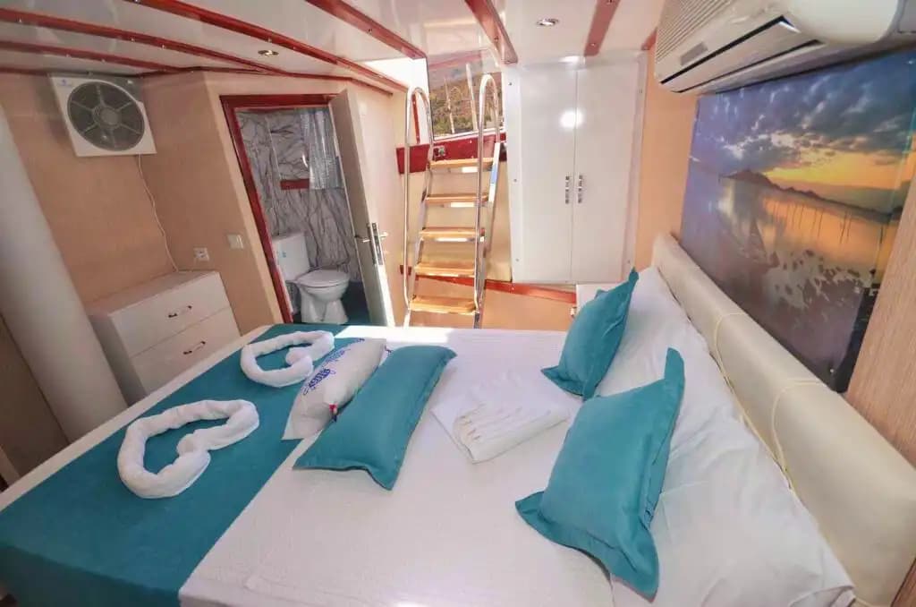 Marmaris Bozburun’un Sakin Sularında 5 Kabinli Lüks Gulet Tatili 10
