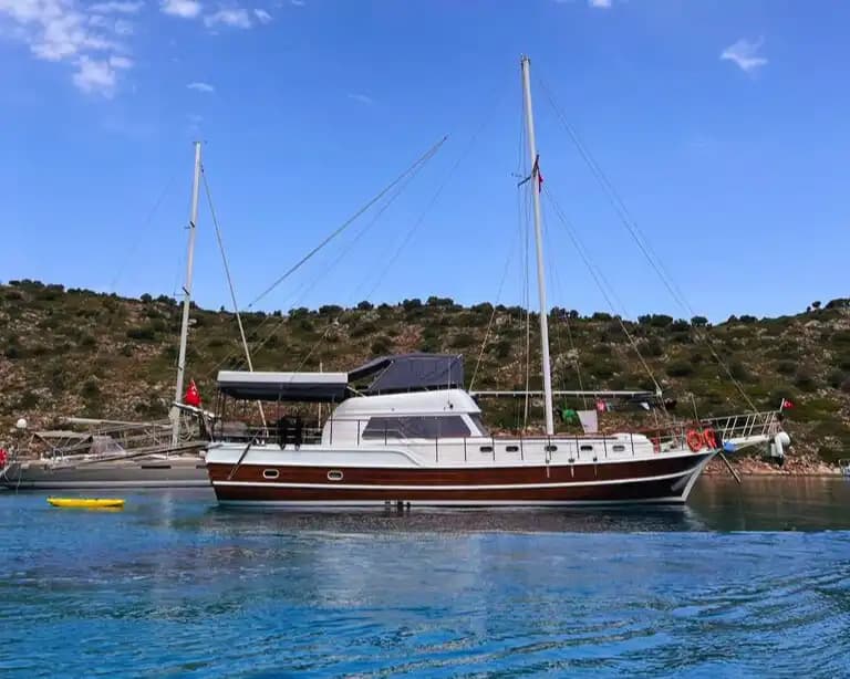 Marmaris Bozburun'da Ege'nin Sakin Koylarında 8 Kişi Kapasiteli Gulet 2