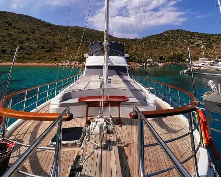 Marmaris Bozburun'da Ege'nin Sakin Koylarında 8 Kişi Kapasiteli Gulet 3