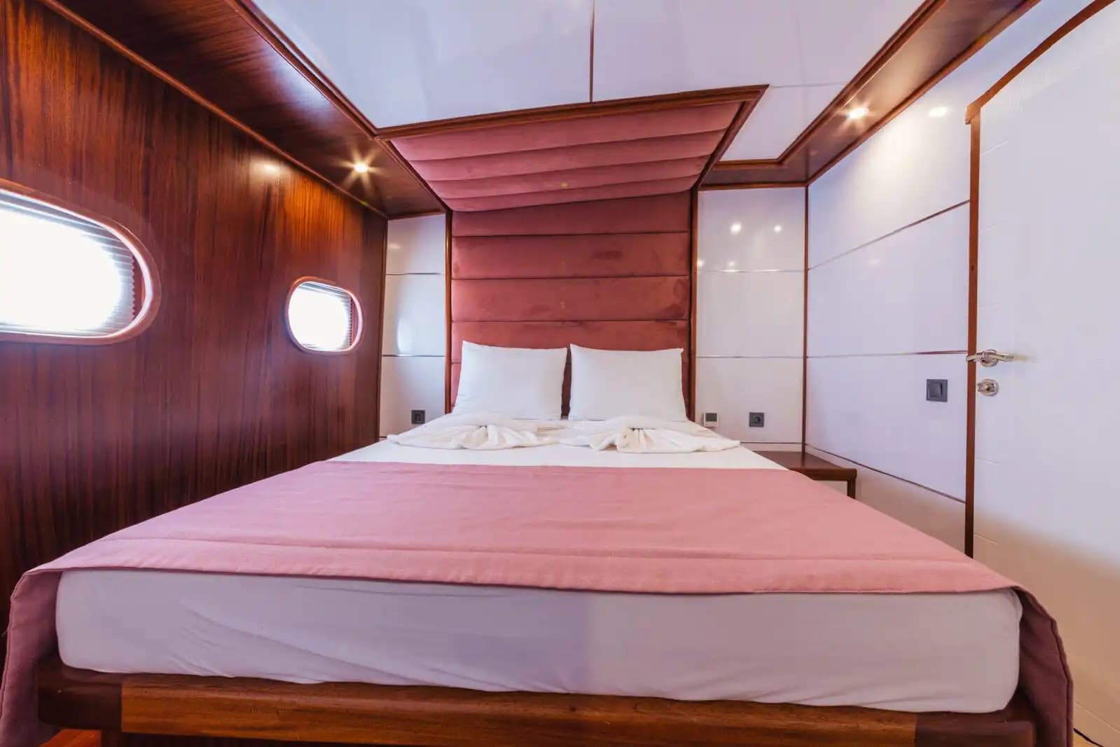 Marmaris Bozburun’da 6 Kabinli Gulet ile 12 Kişilik Unutulmaz Tatil 11