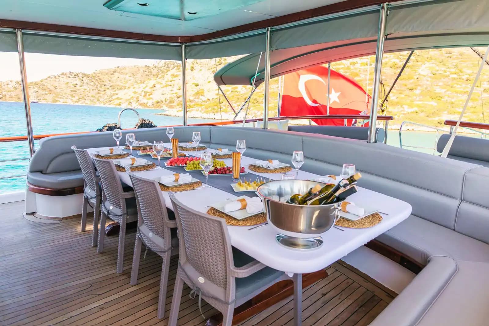Marmaris Bozburun’da 6 Kabinli Gulet ile 12 Kişilik Unutulmaz Tatil 4