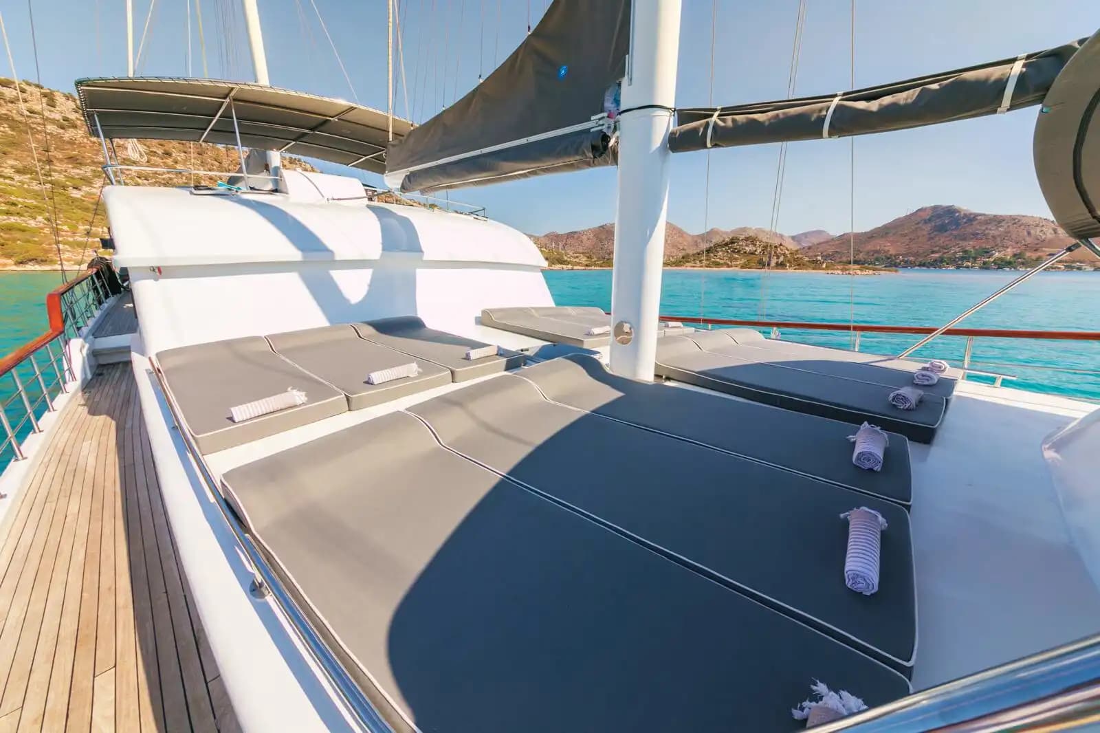 Marmaris Bozburun’da 6 Kabinli Gulet ile 12 Kişilik Unutulmaz Tatil 7