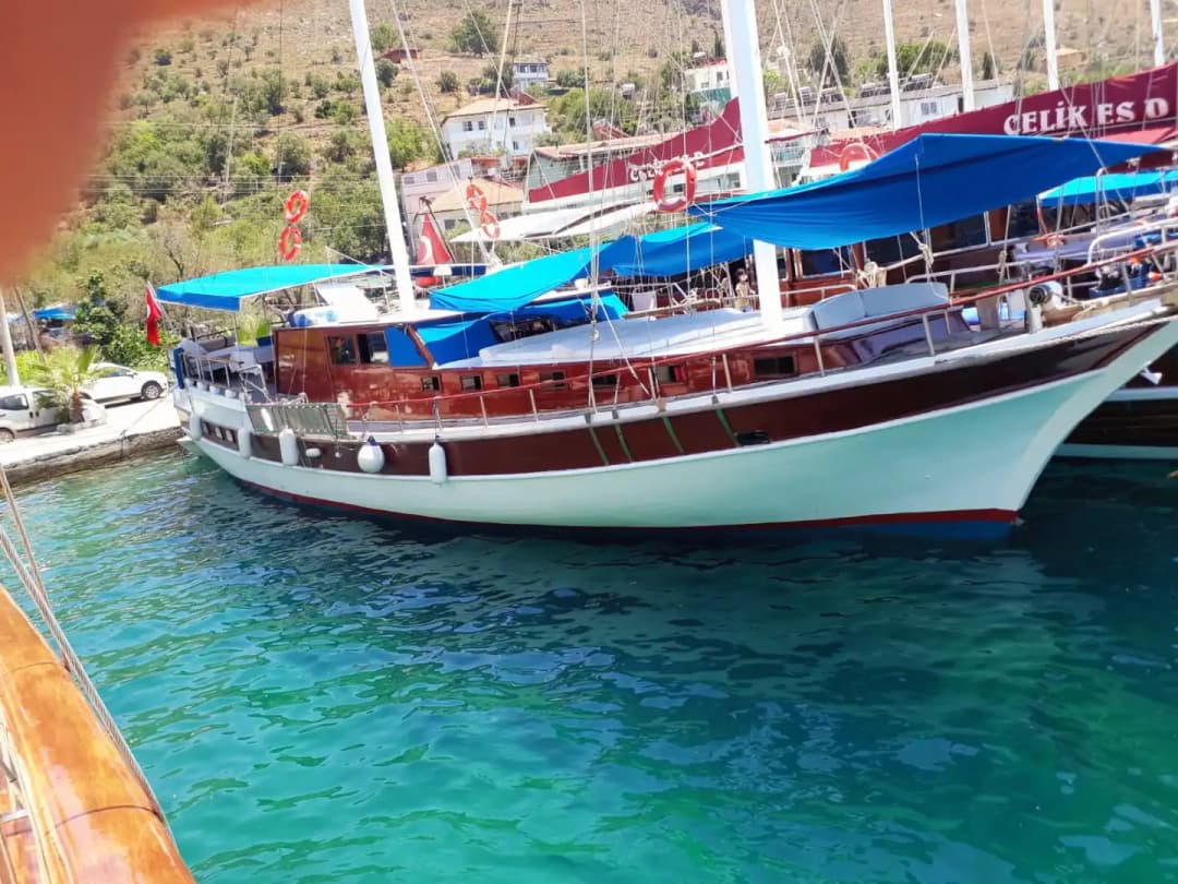 Bozburun’nun Eşsiz Güzelliklerinde 7 Kabinli Gulet ile 14 Kişilik Lüks Mavi Yolculuk
