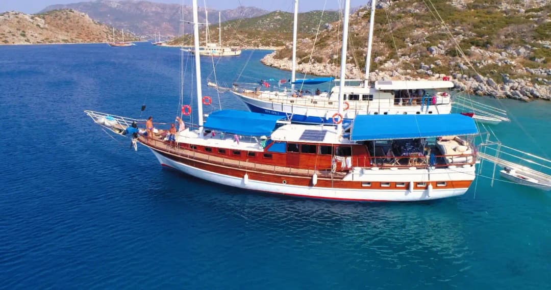 Bozburun’nun Eşsiz Güzelliklerinde 7 Kabinli Gulet ile 14 Kişilik Lüks Mavi Yolculuk