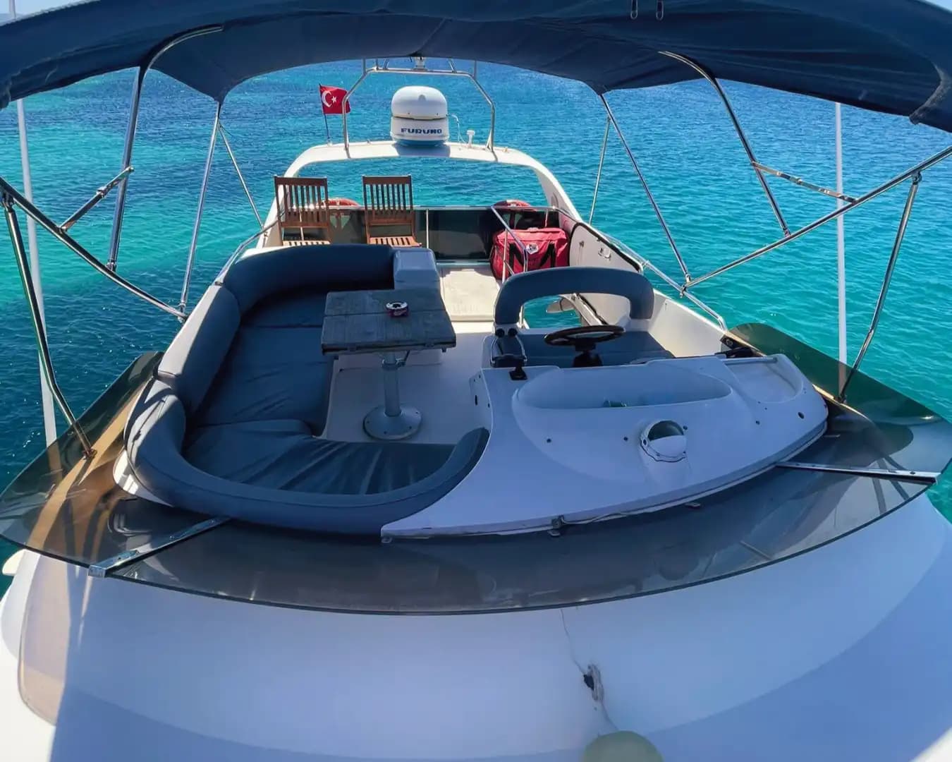 Çeşme Çıkışlı Ege’nin Serin Sularında Princess Motoryat ile Rüya Gibi Bir Deneyim 11