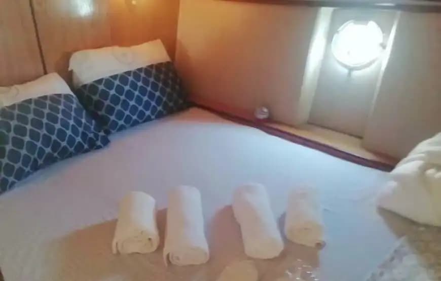 Çeşme'de Ultra Lüks Yat Kiralama 8 Kişiye Kadar 11
