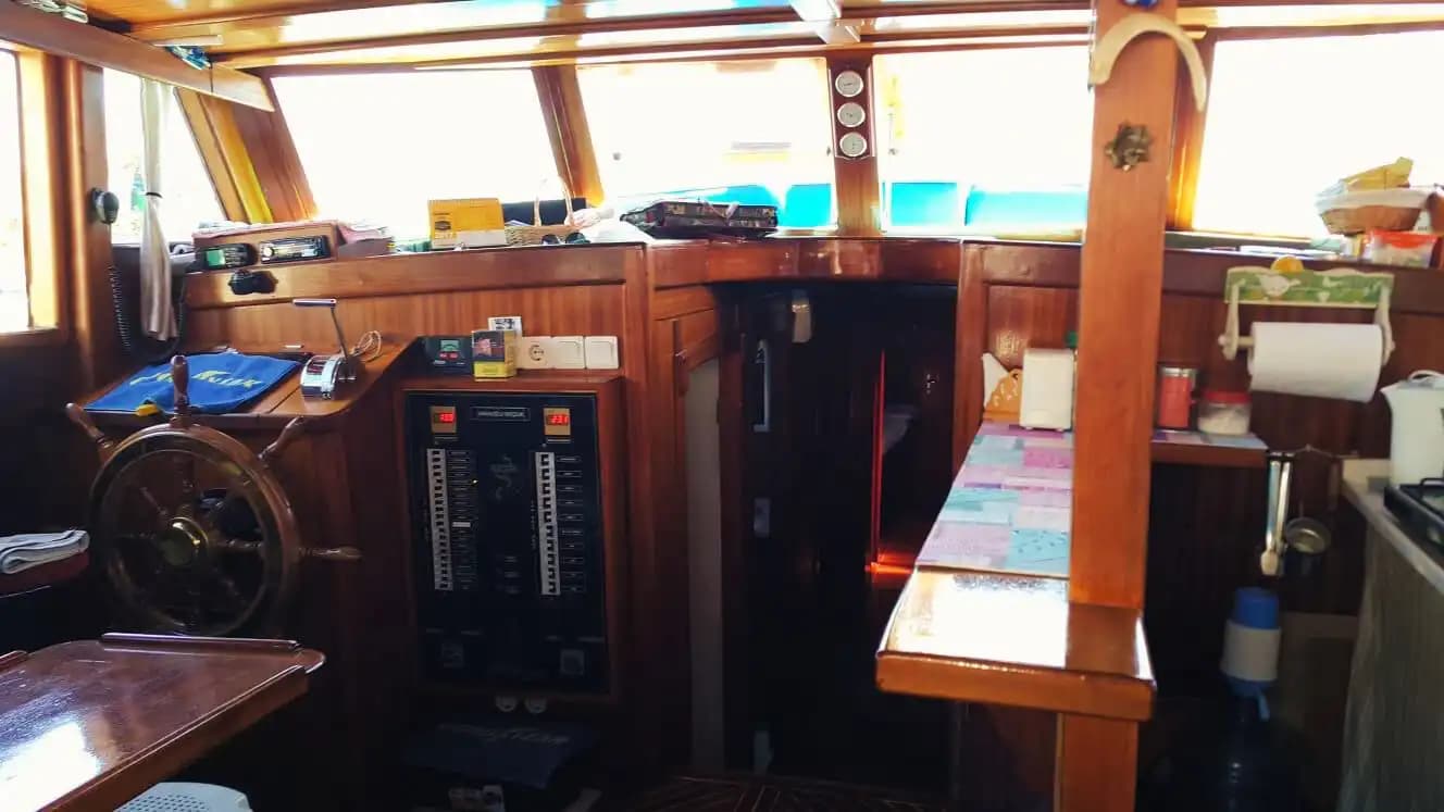 Datça’nın Eşsiz Güzelliklerinde Özel Yapım Tekne ile Günübirlik veya Konaklamalı Keyifli Turlar 7
