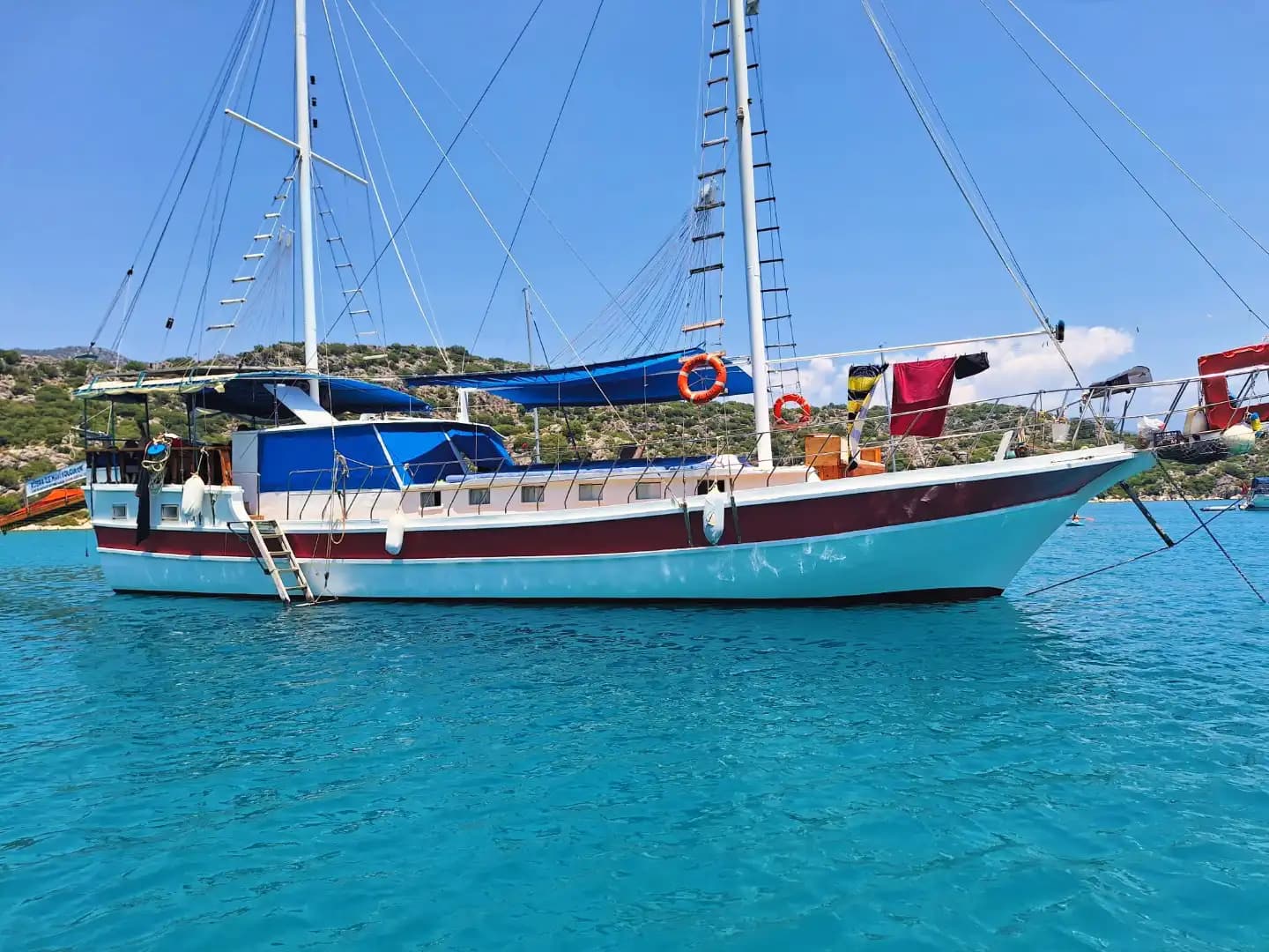 20 Metre 6 Kabinli 12 Kişilik Kapasiteli Gulet ile Demre'de Unutulmaz Bir Mavi Tur