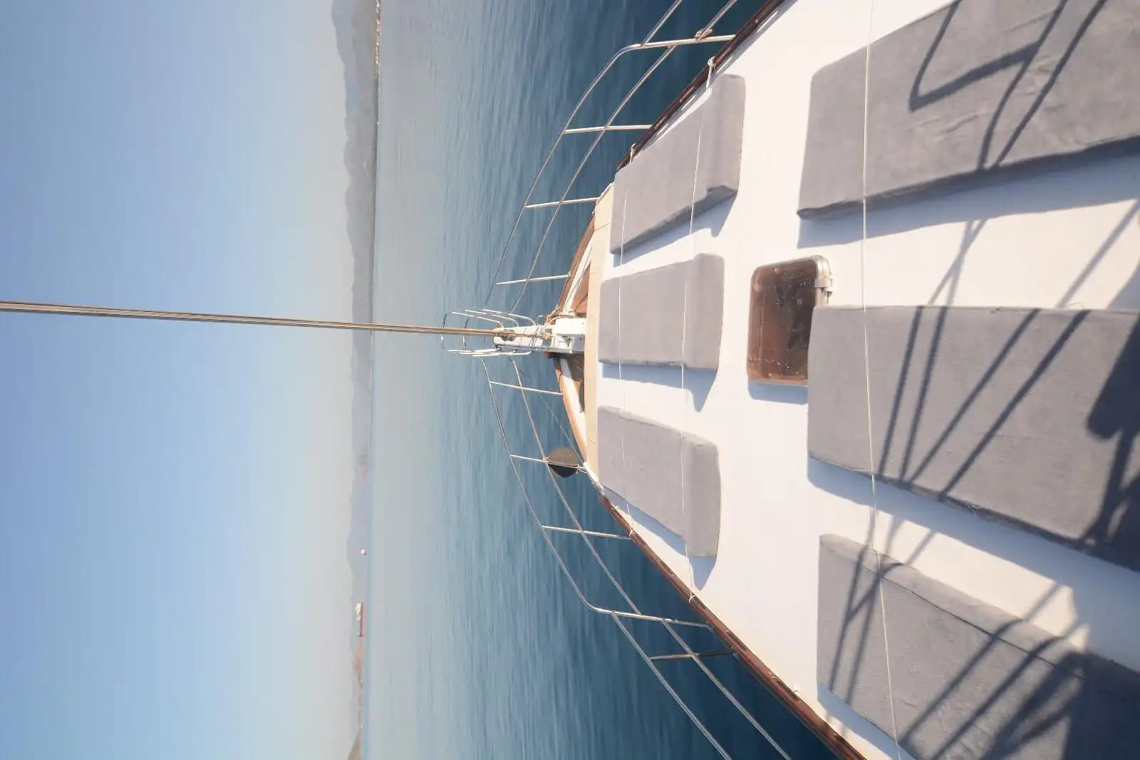 Fethiye’nin Turkuaz Sularında Saatlik ve Günlük Tekne Kiralama 16