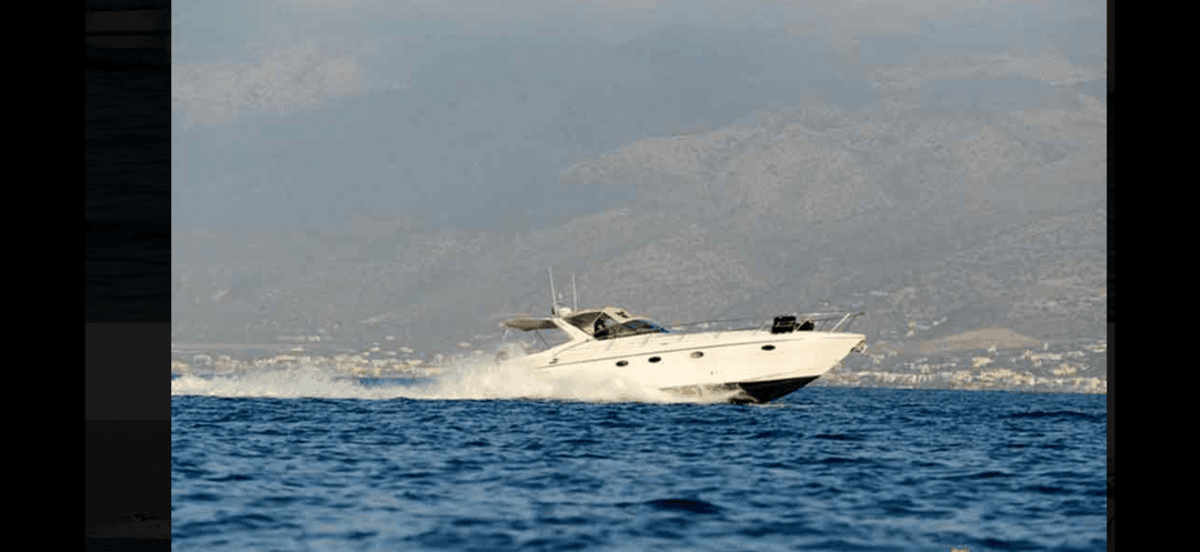 Göcek'te Lüks 14m Motor Yat Kiralama (6 Kişi) | 2 Kabin, Geniş Güverte, Unutulmaz Mavi Yolculuk