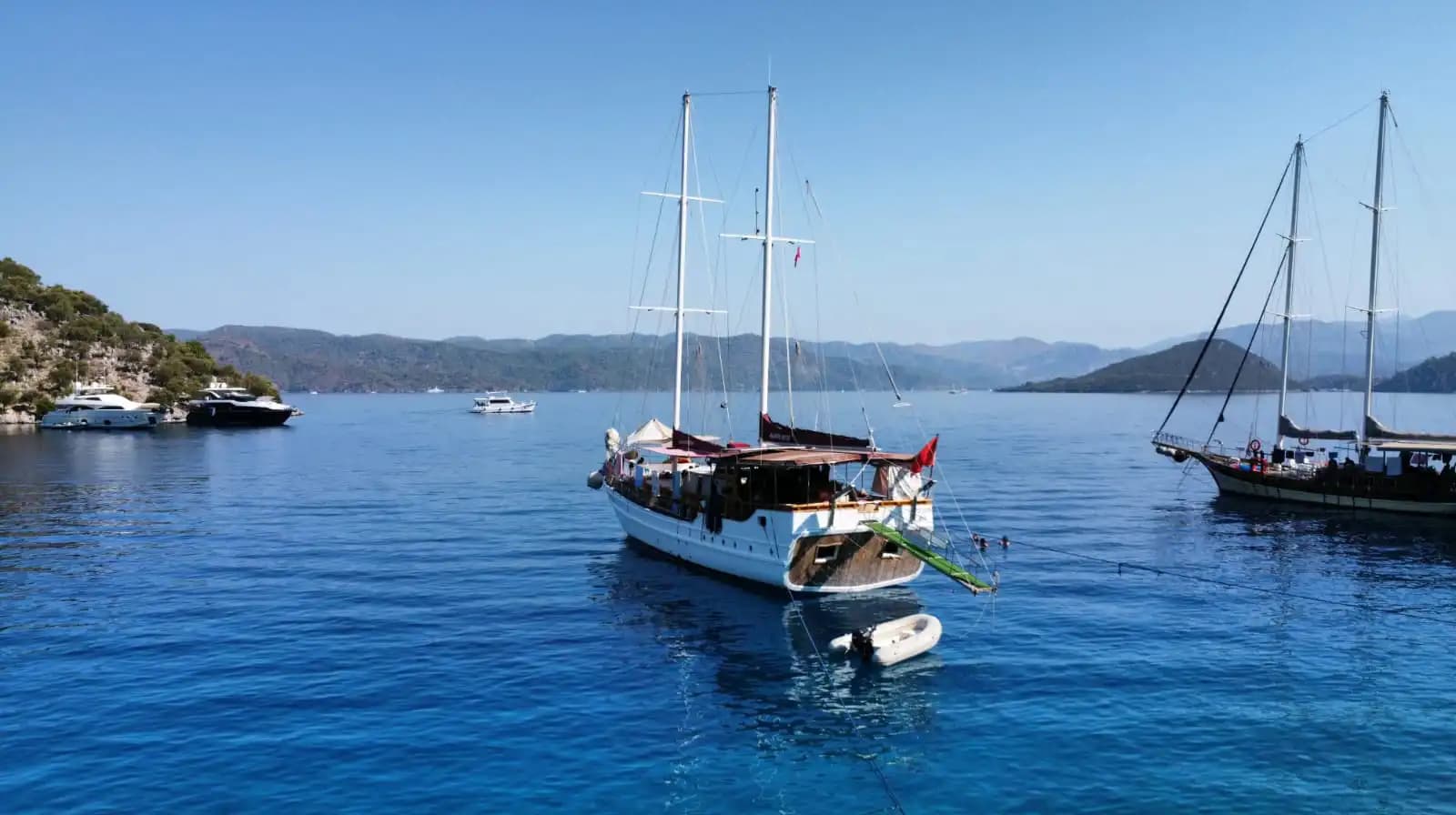 Kekova Çıkışlı 8 Kabinli Gulet ile Unutulmaz Bir Deniz Macerası 9