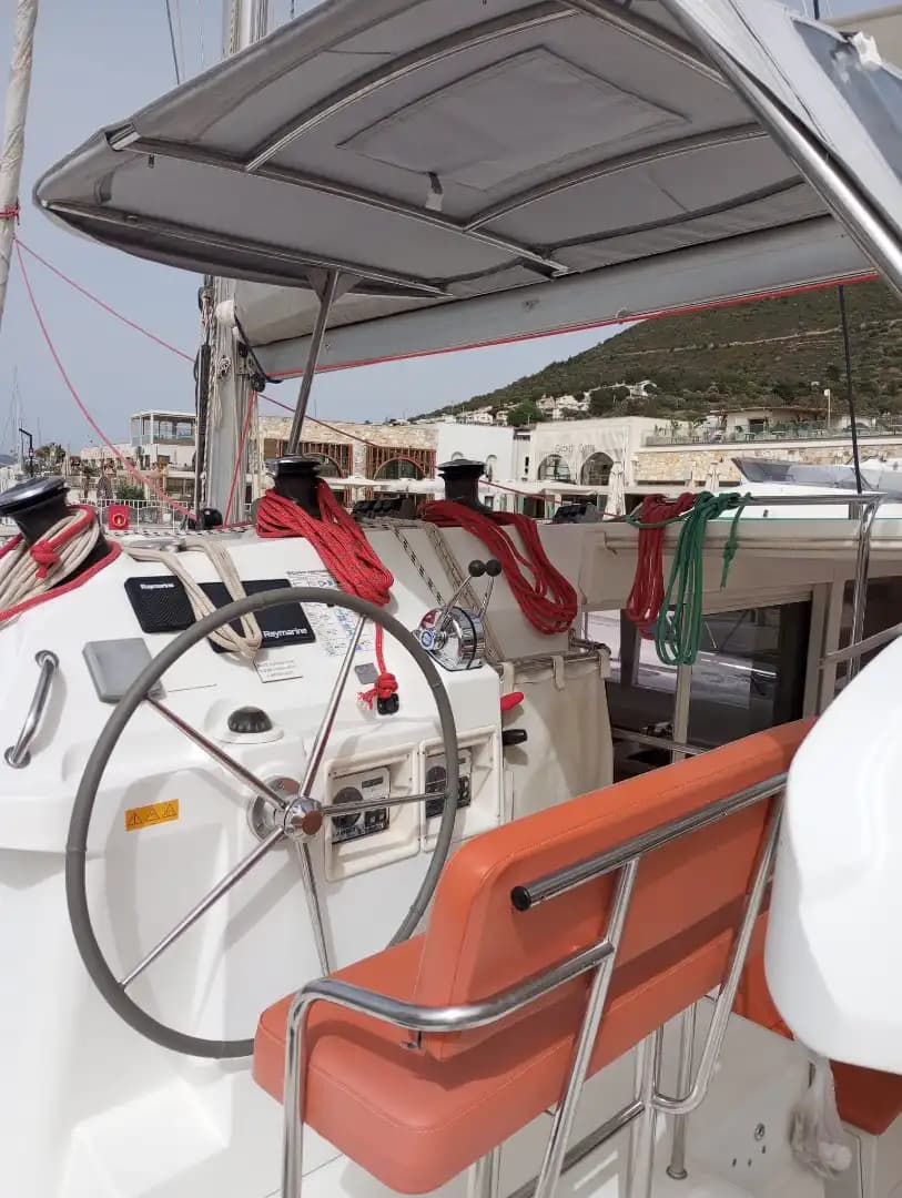 Fethiye'de Lagoon 400 S2 Katamaran Kiralama | 2014 Model 4 Kabin Yunan Adaları 12