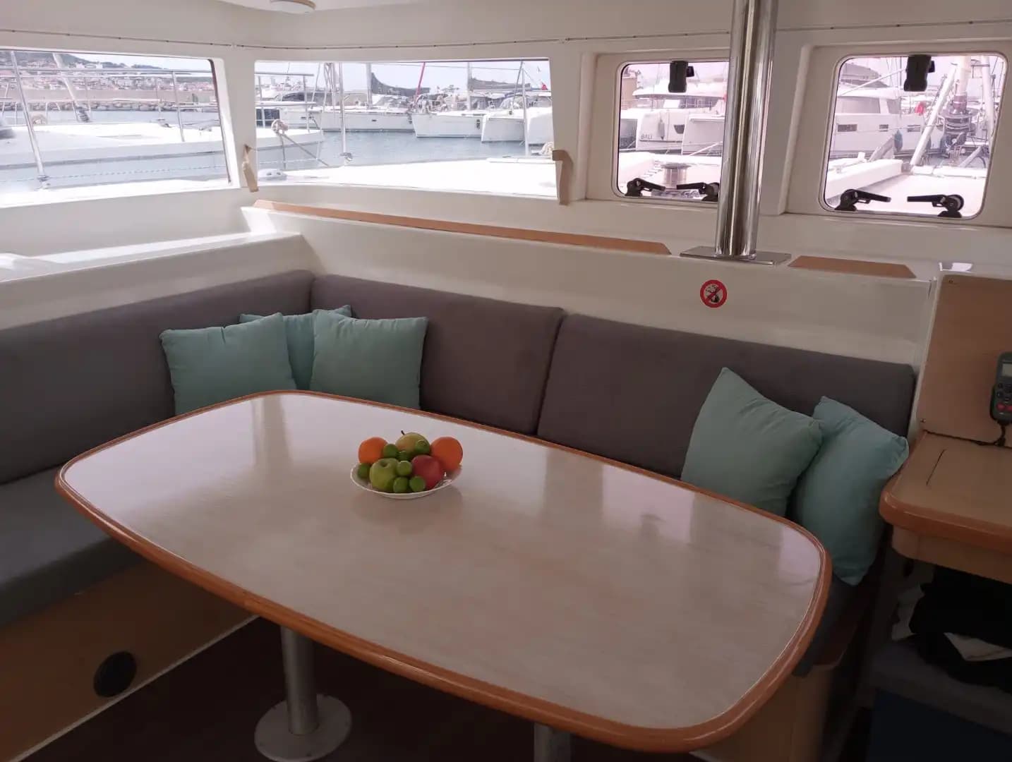 Fethiye'de Lagoon 400 S2 Katamaran Kiralama | 2014 Model 4 Kabin Yunan Adaları 19