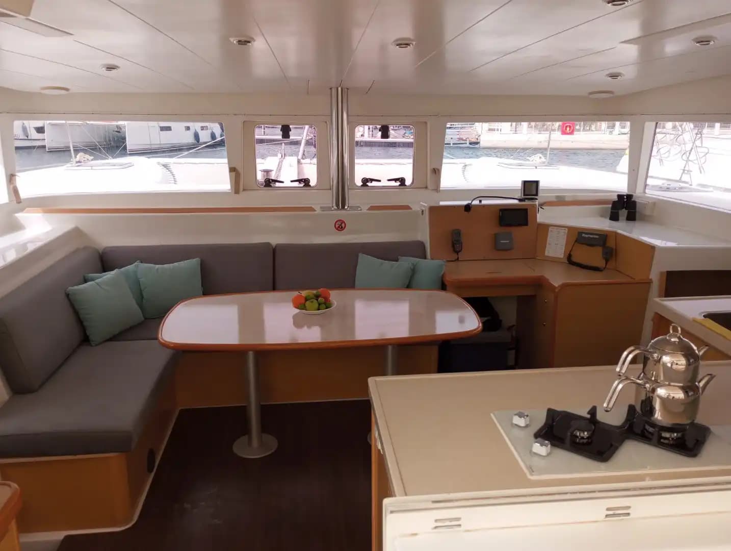 Fethiye'de Lagoon 400 S2 Katamaran Kiralama | 2014 Model 4 Kabin Yunan Adaları 5