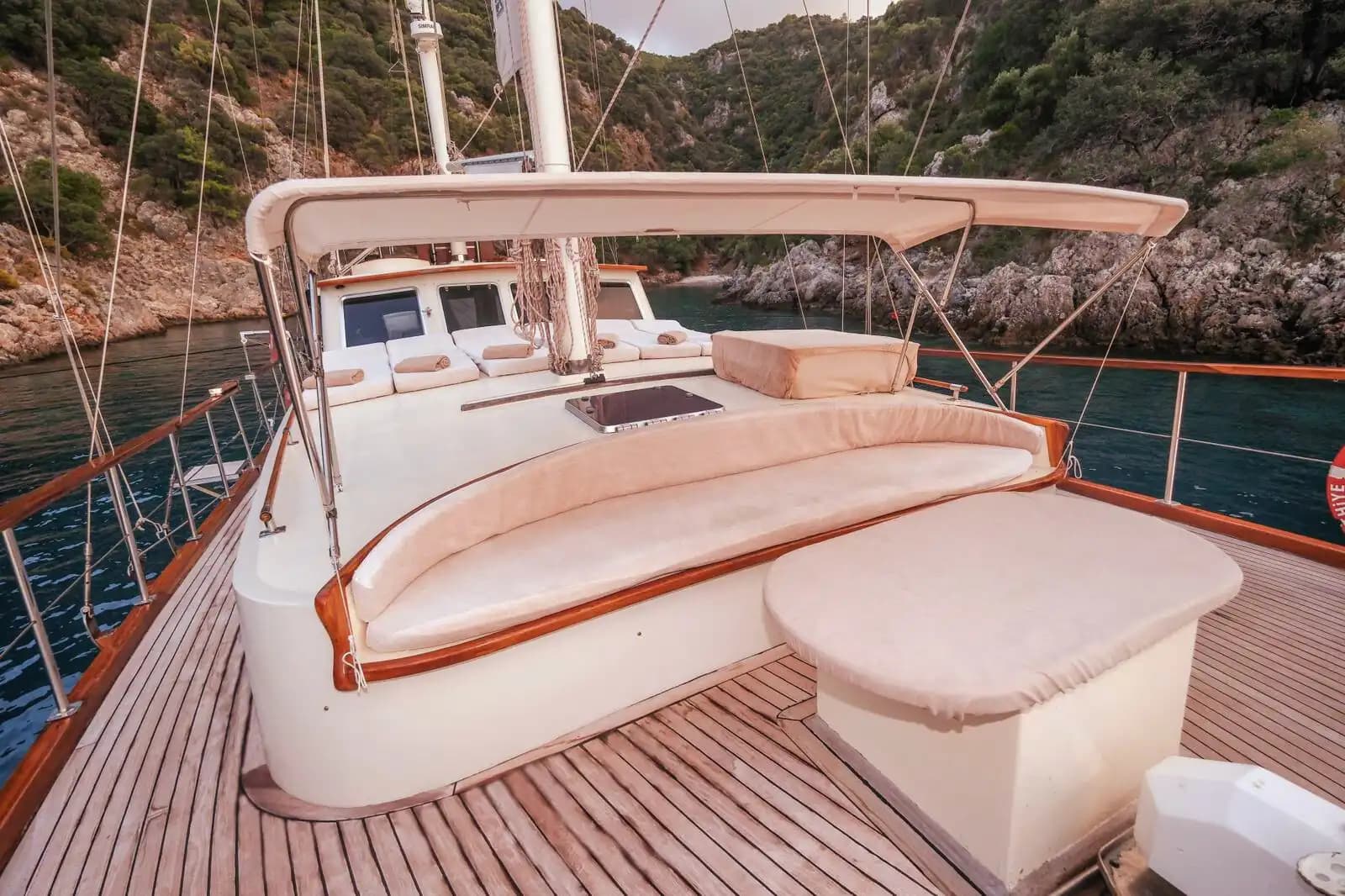 Fethiye Çıkışlı Özel Gulet ile Lüks ve Huzuru Bir Arada Yaşayın 4